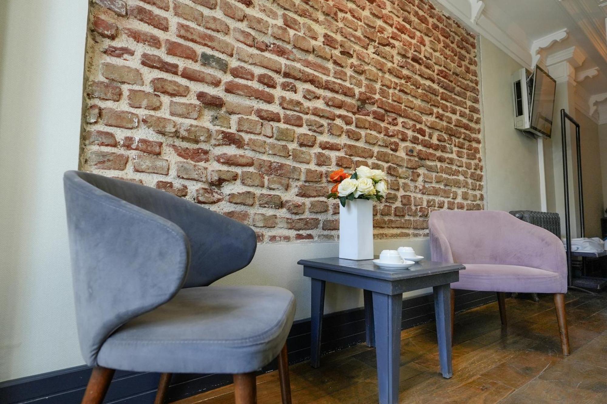 Taksim Avenue 4*